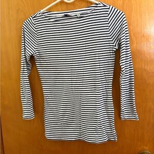 Vineyard Vines Black and White Striped Long Sleeve Top